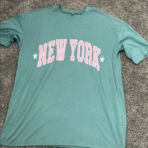 New York Graphic Tee in Green